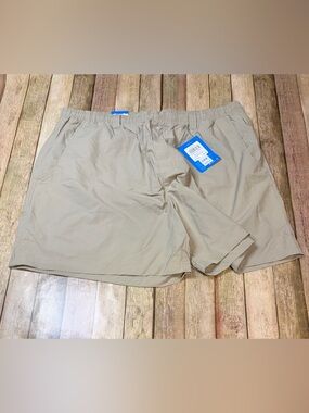 Men's Athletic Elastic-Waist Shorts in Beige